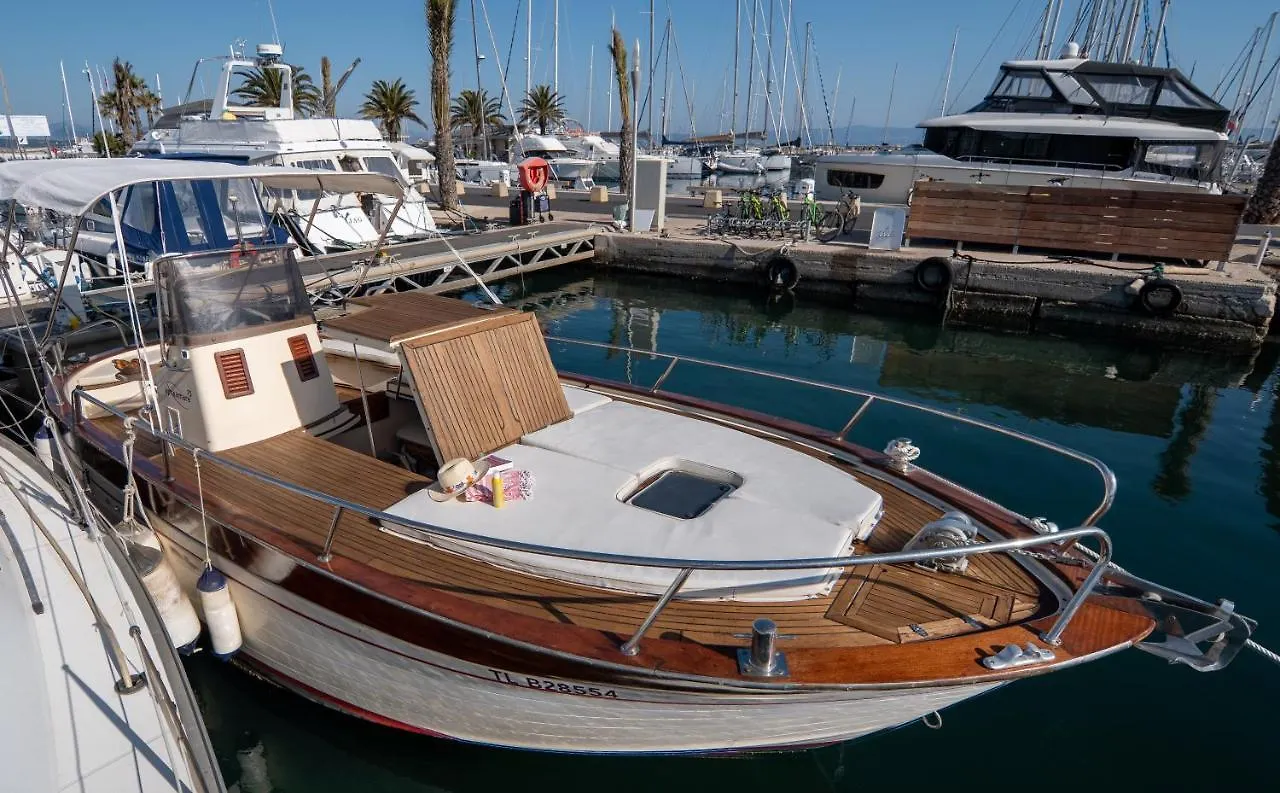 Hebergements Bateaux A Quai Porquerolles 0*,